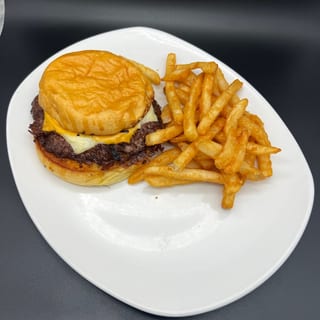Plain Cheeseburger